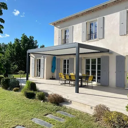 Villa Available For People, Pool And Parking Included Sisteron
