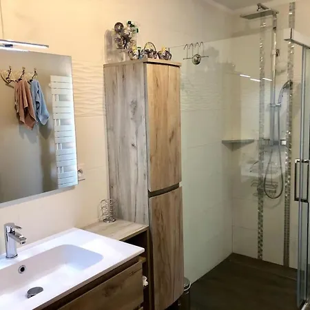 Available For People, Pool And Parking Included * Sisteron
