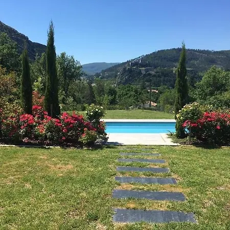 Villa Available For People, Pool And Parking Included Sisteron
