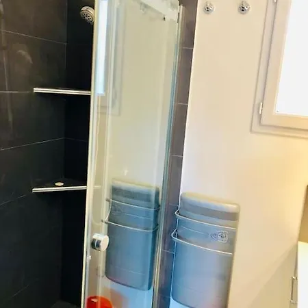 빌라 Available For People, Pool And Parking Included 시스트롱