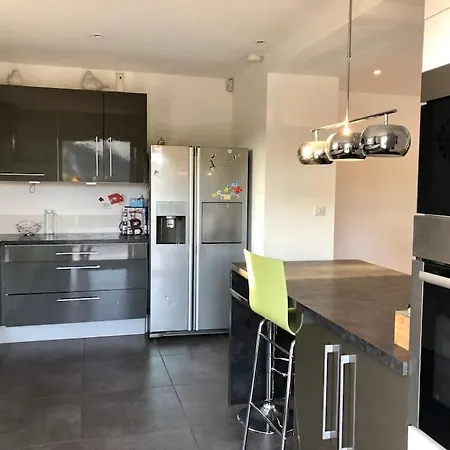 Available For People, Pool And Parking Included Villa Sisteron